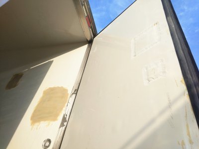 冷藏車的價(jià)格有區(qū)別，原來(lái)是在材料上動(dòng)了手腳